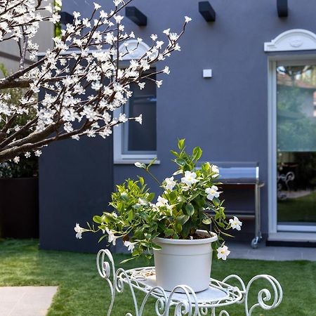 Villa Monti Suites&Aparts Cesenatico Exteriér fotografie