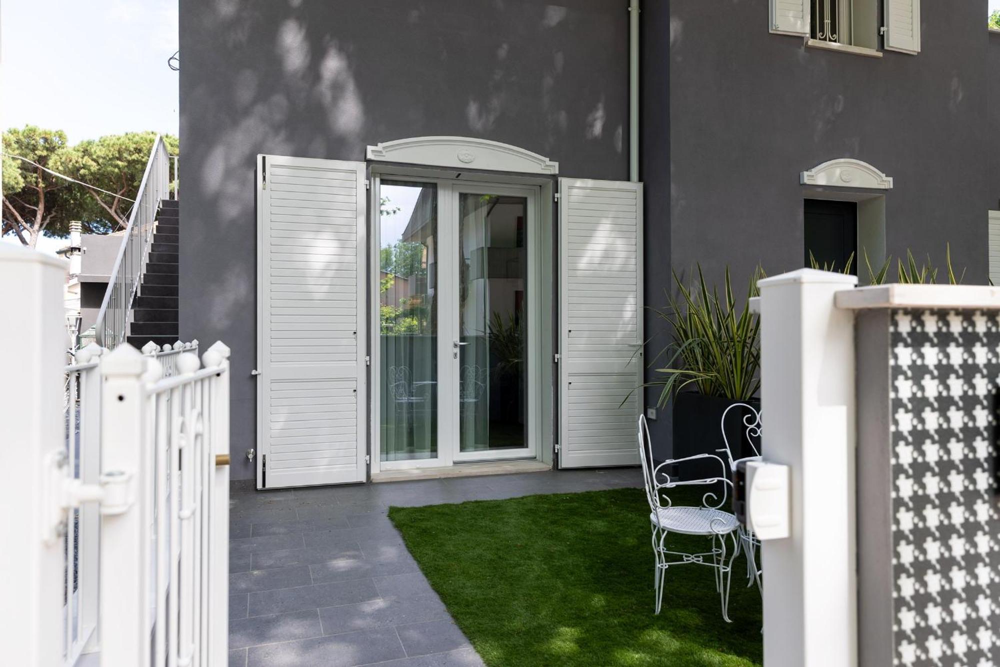 Villa Monti Suites&Aparts Cesenatico Exteriér fotografie